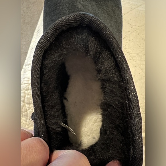 Ugg Classic Ultra Mini Boot, Black, Men’s Size 9, New in Box - Picture 2 of 9